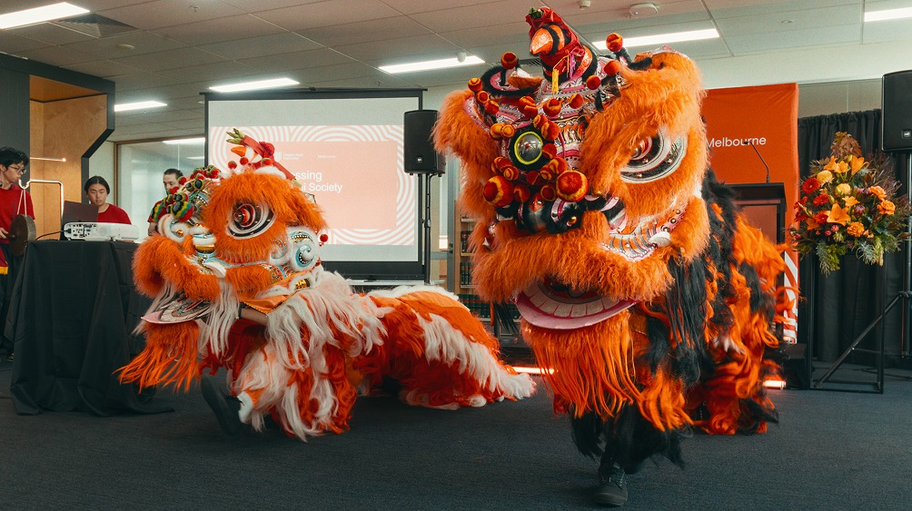 Traditional Chinese blessing to mark a prosperous beginning for Melbourne campus launch (large image)